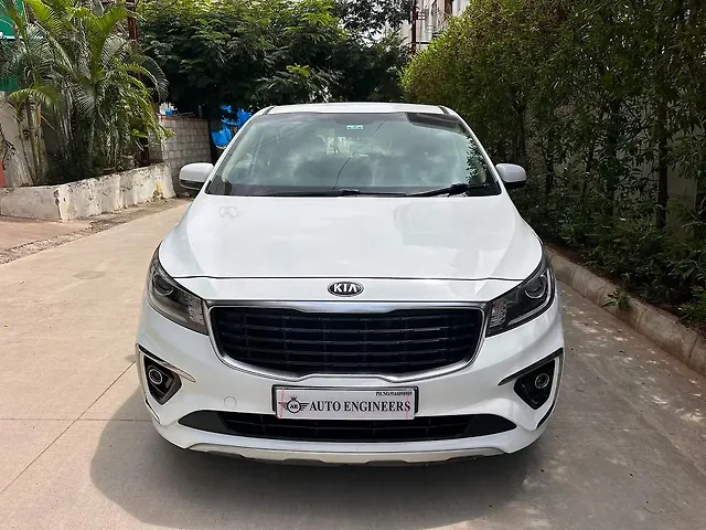 Used 2020 Kia Carnival in Hyderabad Used 2020 Kia Carnival in Hyderabad