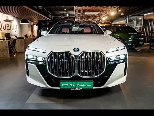Used 2025 BMW i7 in Delhi