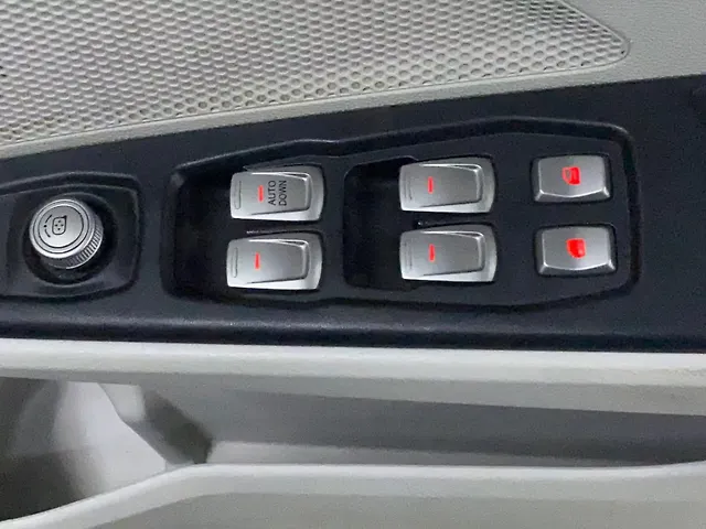 Used Mahindra XUV300 [2019-2024] W6 1.2 Petrol in Mohali