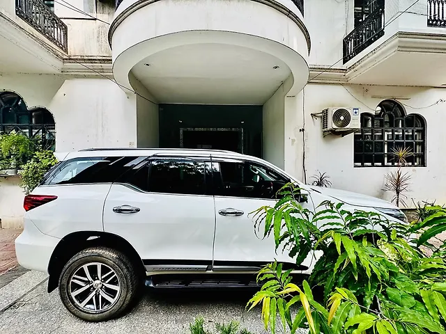 Used Toyota Fortuner [2016-2021] 2.8 4x4 AT [2016-2020] in Lucknow
