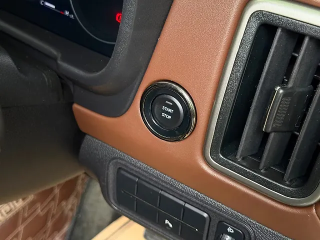 Used Mahindra Scorpio N Z8 T 2WD Diesel 2.2L Turbo Automatic 7 STR [2025-2026] in Delhi