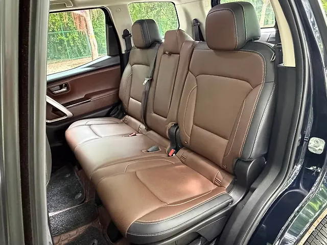 Used Mahindra Scorpio N Z8 T 2WD Diesel 2.2L Turbo Automatic 7 STR [2025-2026] in Delhi
