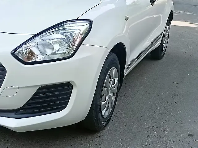 Used Maruti Suzuki Dzire [2017-2020] VXi AMT in Lucknow