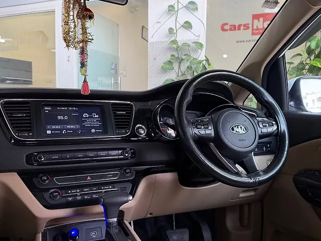Used Kia Carnival [2020-2023] Prestige 6 STR in Hyderabad