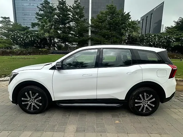 Used Mahindra Old Generation XUV700 AX 3 Petrol MT 5 STR [2021] in Gurgaon