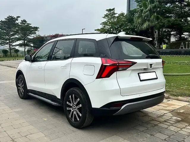 Used Mahindra Old Generation XUV700 AX 3 Petrol MT 5 STR [2021] in Gurgaon