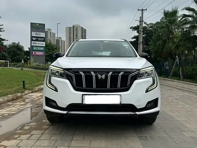 Used Mahindra Old Generation XUV700 AX 3 Petrol MT 5 STR [2021] in Gurgaon