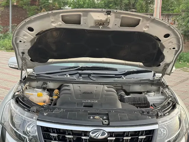 Used Mahindra XUV500 W9 [2018-2020] in Delhi