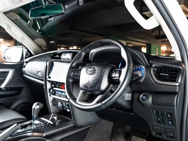 Used Toyota Fortuner 4x4 4WD Mild Hybrid (Electric + Diesel) 2.8L Turbo Automatic in Delhi Used Toyota Fortuner 4x4 4WD Mild Hybrid (Electric + Diesel) 2.8L Turbo Automatic in Delhi