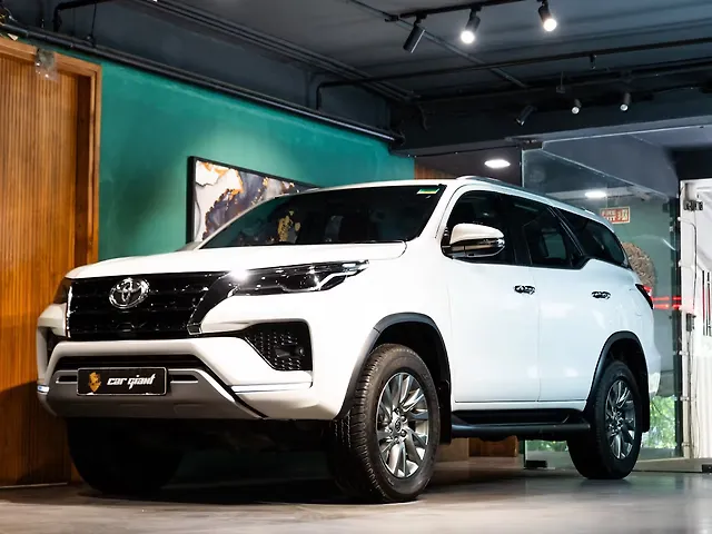 Used Toyota Fortuner 4x4 4WD Mild Hybrid (Electric + Diesel) 2.8L Turbo Automatic in Delhi Used Toyota Fortuner 4x4 4WD Mild Hybrid (Electric + Diesel) 2.8L Turbo Automatic in Delhi