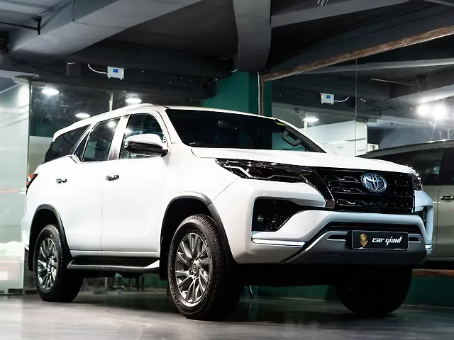 Used Toyota Fortuner 4x4 4WD Mild Hybrid (Electric + Diesel) 2.8L Turbo Automatic in Delhi Used Toyota Fortuner 4x4 4WD Mild Hybrid (Electric + Diesel) 2.8L Turbo Automatic in Delhi