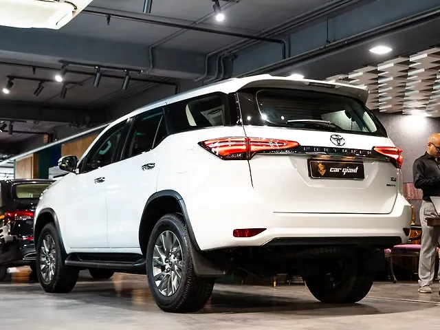Used Toyota Fortuner 4x4 4WD Mild Hybrid (Electric + Diesel) 2.8L Turbo Automatic in Delhi Used Toyota Fortuner 4x4 4WD Mild Hybrid (Electric + Diesel) 2.8L Turbo Automatic in Delhi