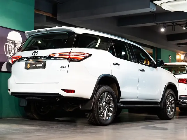 Used Toyota Fortuner 4x4 4WD Mild Hybrid (Electric + Diesel) 2.8L Turbo Automatic in Delhi Used Toyota Fortuner 4x4 4WD Mild Hybrid (Electric + Diesel) 2.8L Turbo Automatic in Delhi