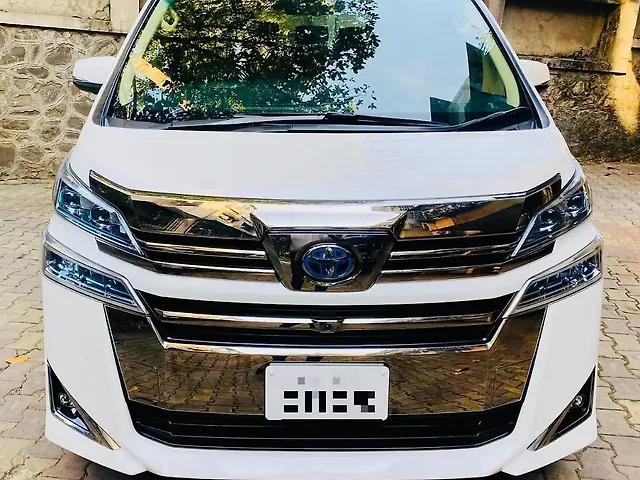 Used 2023 Toyota Vellfire in Pune