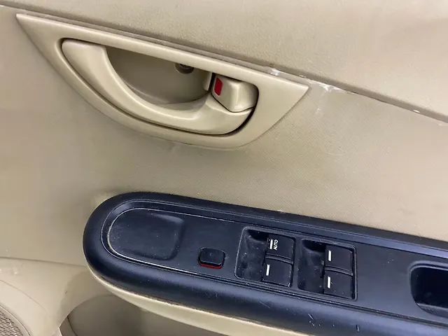 Used Honda Amaze [2016-2018] 1.2 E i-VTEC in Ahmedabad