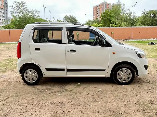 Used Maruti Suzuki Wagon R 1.0 [2014-2019] LXI CNG in Ahmedabad