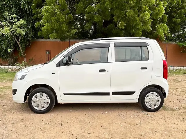 Used Maruti Suzuki Wagon R 1.0 [2014-2019] LXI CNG in Ahmedabad