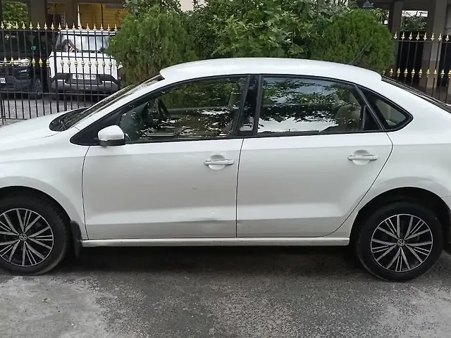 Used Volkswagen Vento Highline 1.6 (P) in Kolkata