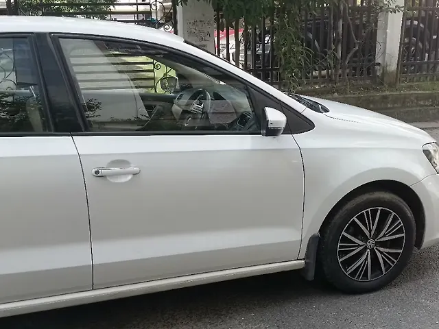Used Volkswagen Vento Highline 1.6 (P) in Kolkata