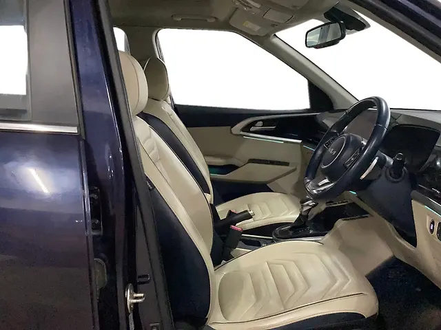 Used Kia Carens [2023-2024] Luxury Plus 1.5 Diesel AT 7 STR [2023-2024] in Lucknow