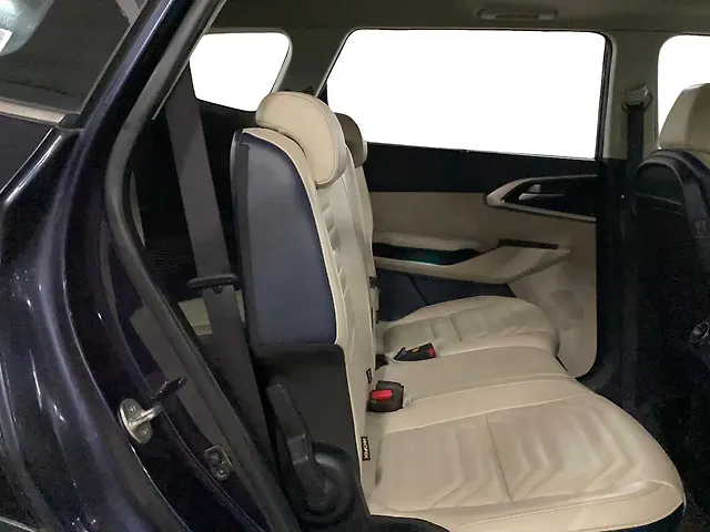 Used Kia Carens [2023-2024] Luxury Plus 1.5 Diesel AT 7 STR [2023-2024] in Lucknow