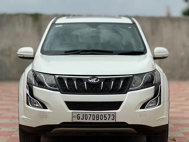 Used 2017 Mahindra XUV500 in Kheda