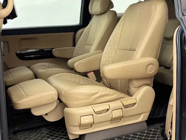 Used Kia Carnival [2020-2023] Limousine Plus 7 STR in Vadodara