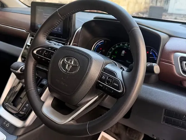 Used Toyota Innova Hycross VX Hybrid (Electric + Petrol) Automatic (e-CVT) 7 STR in Delhi Used Toyota Innova Hycross VX Hybrid (Electric + Petrol) Automatic (e-CVT) 7 STR in Delhi
