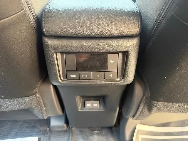 Used Toyota Innova Hycross VX Hybrid (Electric + Petrol) Automatic (e-CVT) 7 STR in Delhi Used Toyota Innova Hycross VX Hybrid (Electric + Petrol) Automatic (e-CVT) 7 STR in Delhi
