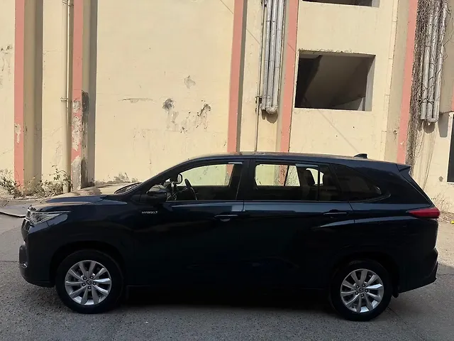 Used Toyota Innova Hycross VX Hybrid (Electric + Petrol) Automatic (e-CVT) 7 STR in Delhi Used Toyota Innova Hycross VX Hybrid (Electric + Petrol) Automatic (e-CVT) 7 STR in Delhi