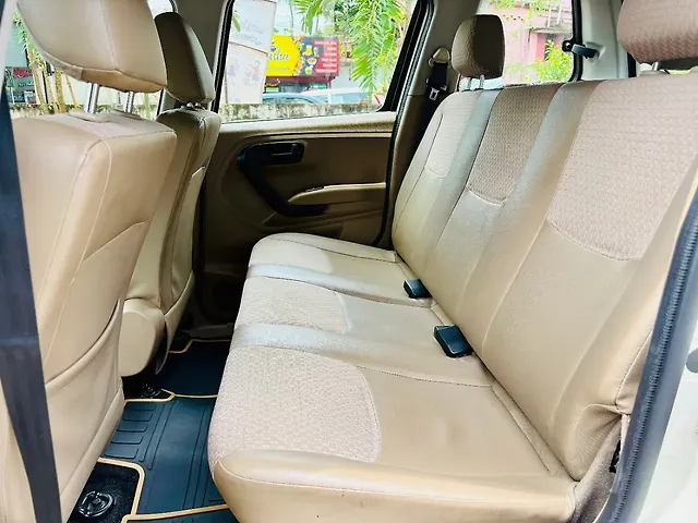 Used Mahindra TUV300 [2015-2019] T6 Plus in Kochi