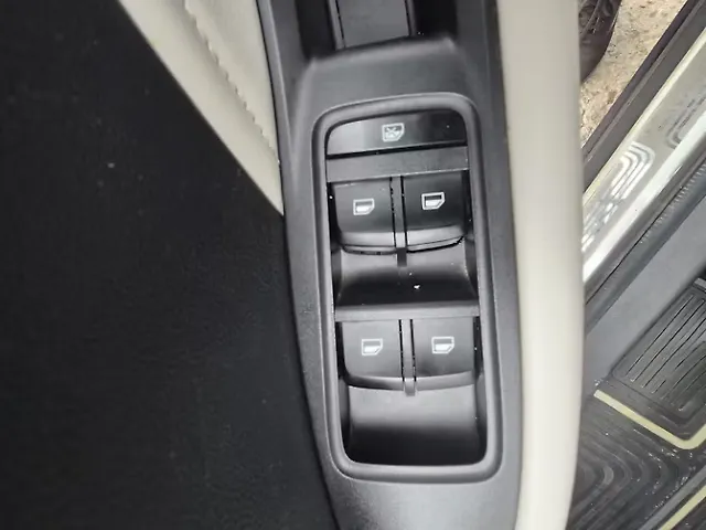 Used MG Astor Super 1.5 MT [2023-2024] in Bangalore
