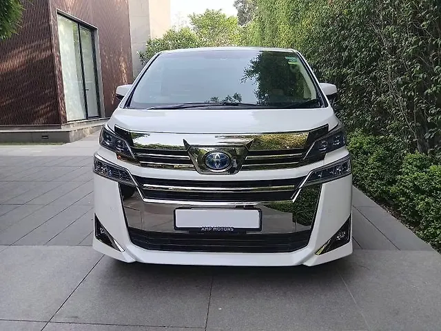 Used 2022 Toyota Vellfire in Gurgaon