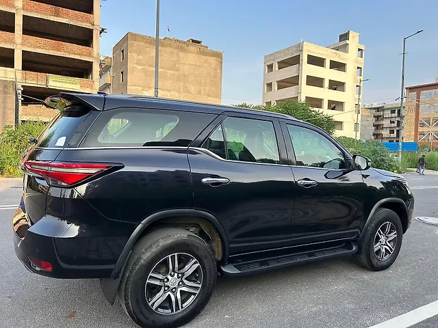 Used Toyota Fortuner 4x2 2WD Diesel 2.8L Turbo 6 Speed Manual in Delhi