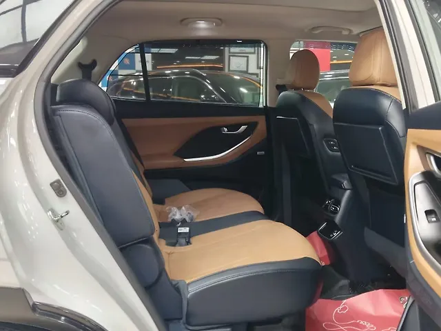 Used Hyundai Alcazar Signature 1.5 Petrol DCT 7STR [2024-2025] in Bangalore