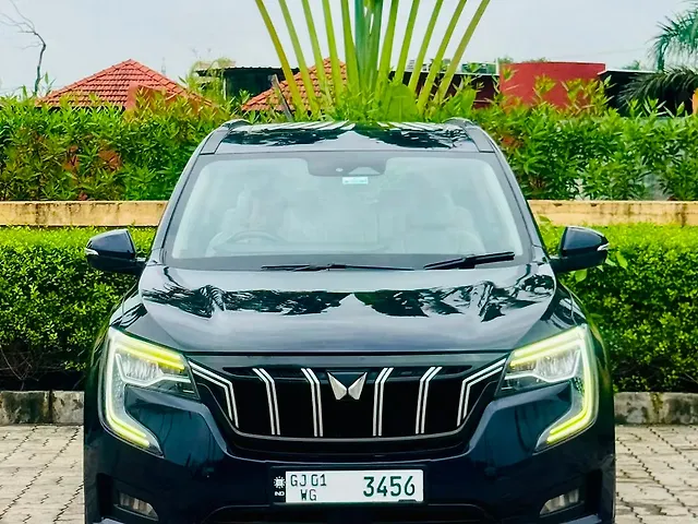 Used 2022 Mahindra XUV700 in Surat