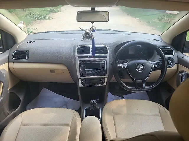 Used Volkswagen Vento [2015-2019] Highline 1.6 (P) in Agra