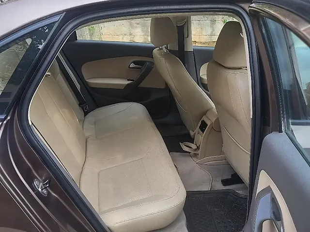 Used Volkswagen Vento [2015-2019] Highline 1.6 (P) in Agra