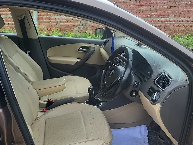 Used Volkswagen Vento [2015-2019] Highline 1.6 (P) in Agra