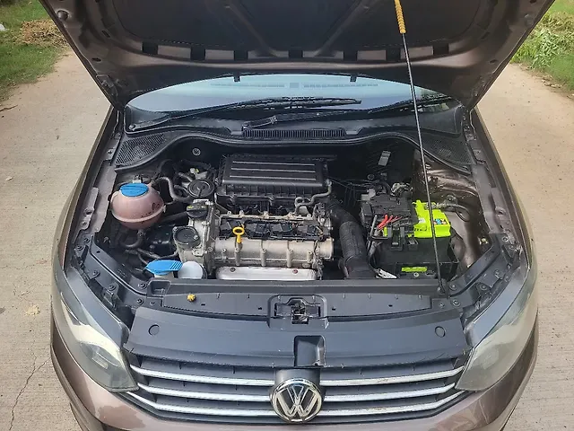 Used Volkswagen Vento [2015-2019] Highline 1.6 (P) in Agra