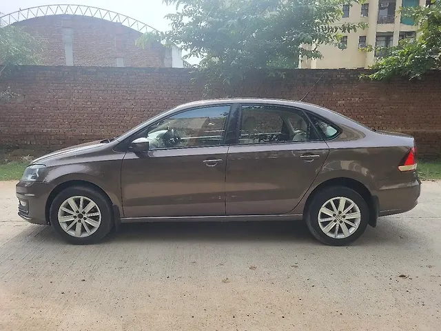 Used Volkswagen Vento [2015-2019] Highline 1.6 (P) in Agra