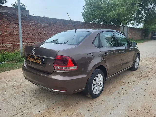 Used Volkswagen Vento [2015-2019] Highline 1.6 (P) in Agra