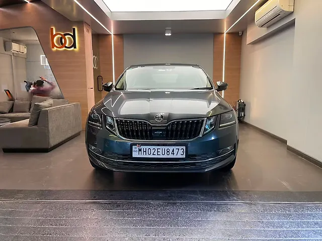 Used 2018 Skoda Octavia in Mumbai