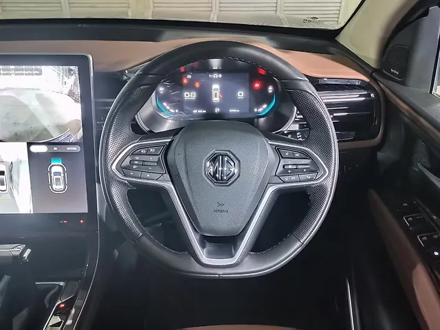Used MG Hector Plus [2023-2025] Savvy Pro 1.5 Turbo Petrol CVT 6 STR in Bangalore