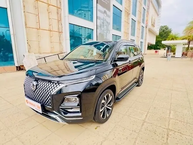 Used MG Hector Plus [2023-2025] Savvy Pro 1.5 Turbo Petrol CVT 6 STR in Bangalore
