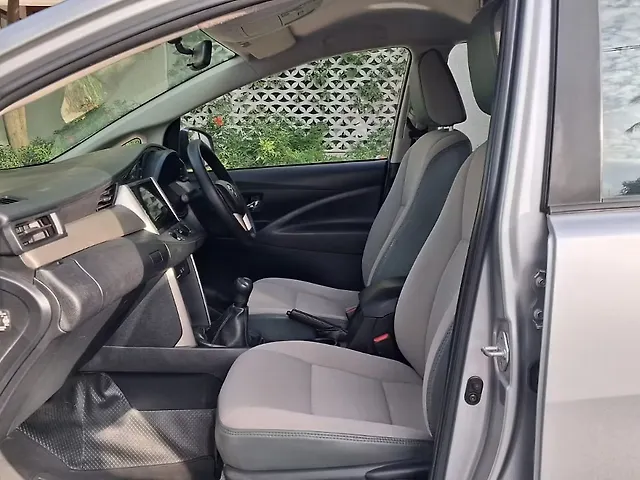 Used Toyota Innova Crysta [2016-2020] 2.4 G 7 STR [2016-2017] in Coimbatore