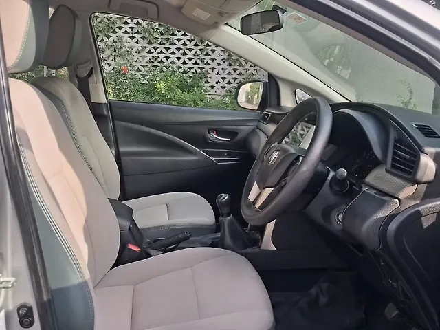 Used Toyota Innova Crysta [2016-2020] 2.4 G 7 STR [2016-2017] in Coimbatore