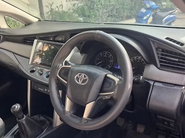 Used Toyota Innova Crysta [2016-2020] 2.4 G 7 STR [2016-2017] in Coimbatore