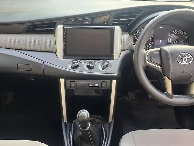 Used Toyota Innova Crysta [2016-2020] 2.4 G 7 STR [2016-2017] in Coimbatore