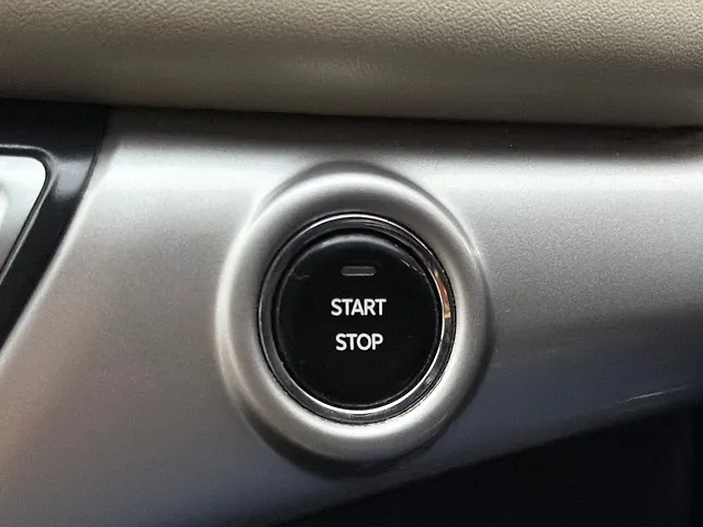 Used Mahindra Old Generation XUV700 AX 7 Petrol AT 7 STR [2023-2024] in Gurgaon